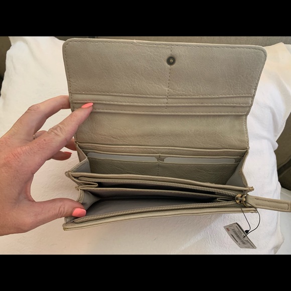 MSK Brand New Wallet with Tags - Picture 4 of 6